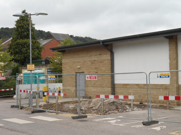 Aldi getting ready for refurbishment 
03-Shops, Restaurants and Hotels-02-Individual shops-001-Supermarkets
Keywords: 2021