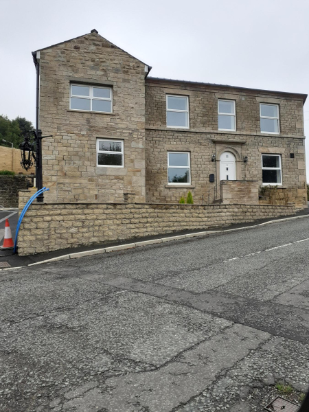 Nangreaves Masons Pub converted into flats  
17-Buildings and the Urban Environment-05-Street Scenes-035-Manchester Road Walmersley Area
Keywords: 2021