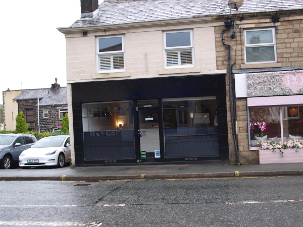 Franks Burgers  
17-Buildings and the Urban Environment-05-Street Scenes-002-Bolton Road West
Keywords: 2021