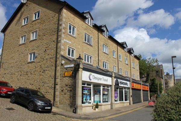 Shops on Princess Street 
17-Buildings and the Urban Environment-05-Street Scenes-030-Union Street supermarket area
Keywords: 2022