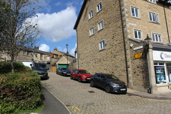 Cobbled Road upside of Draba Street/Draba Brow 
17-Buildings and the Urban Environment-05-Street Scenes-030-Union Street supermarket area
Keywords: 2022