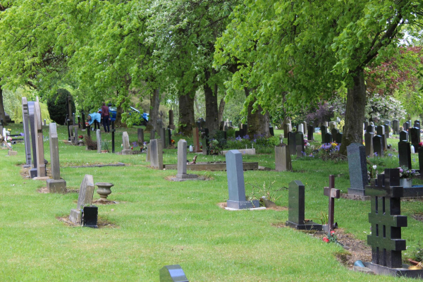 Ramsbottom Cemetery
17-Buildings and the Urban Environment-05-Street Scenes-007-Cemetery Road
Keywords: 2022