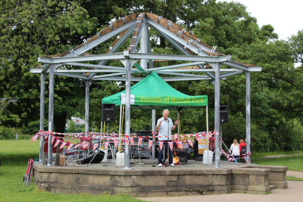 Queen Elizabeth II Platinum Jubilee Celebrations in Nuttall Park organised by Friends of Nuttall Park and Ramsbottom Rotary 
14-Leisure-01-Parks and Gardens-001-Nuttall Park General
Keywords: 2022