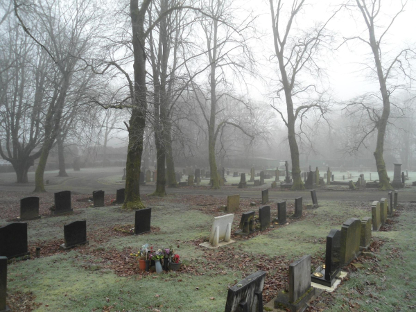 Ramsbottom Cemetery foggy winters day
17-Buildings and the Urban Environment-05-Street Scenes-007-Cemetery Road
Keywords: 2023