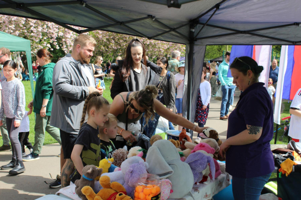 King Charles 3rd Coronation Celebrations Nuttall Park - Lets win a bear Bleakholt Animal Sanctuary Stall
14-Leisure-01-Parks and Gardens-001-Nuttall Park General
Keywords: 2023