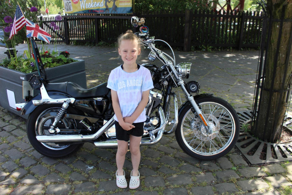 1940's Weekend Ramsbottom - Harley Davinson
14-Leisure-04-Events-003-1940s weekends
Keywords: 2023