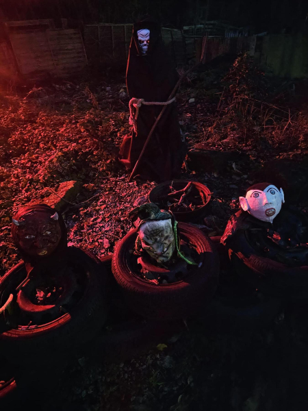 Halloween River Garden Stubbins 
17-Buildings and the Urban Environment-05-Street Scenes-027-Stubbins Lane and Stubbins area
Keywords: 2023