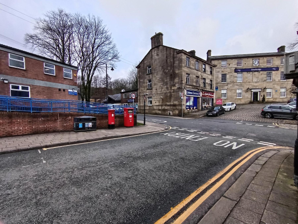 Health Centr and Cohens Chemist
17-Buildings and the Urban Environment-05-Street Scenes-008-Central Street
Keywords: 2024