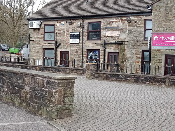 Shops & Dwellings Bolton Rd West
17-Buildings and the Urban Environment-05-Street Scenes-002-Bolton Road West
Keywords: 2024