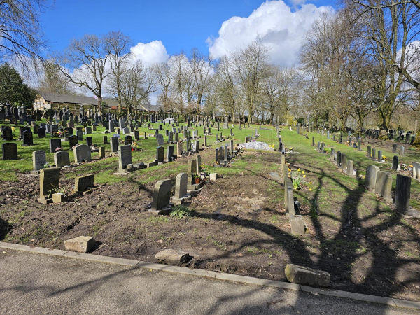 Ramsbottom Cemetery
17-Buildings and the Urban Environment-05-Street Scenes-007-Cemetery Road
Keywords: 2024