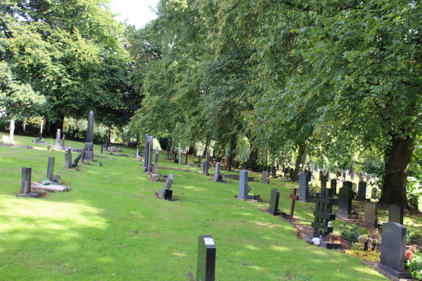 Ramsbottom Cemetery in summer
17-Buildings and the Urban Environment-05-Street Scenes-007-Cemetery Road
Keywords: 2025