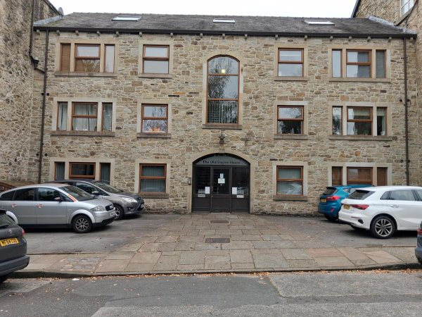 Cobden Mill Engine House Entrance 
17-Buildings and the Urban Environment-05-Street Scenes-026-Square Street area
Keywords: 2025