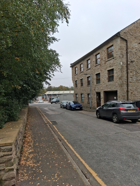 Looking down Square Street towards FedEx
17-Buildings and the Urban Environment-05-Street Scenes-026-Square Street area
Keywords: 2025