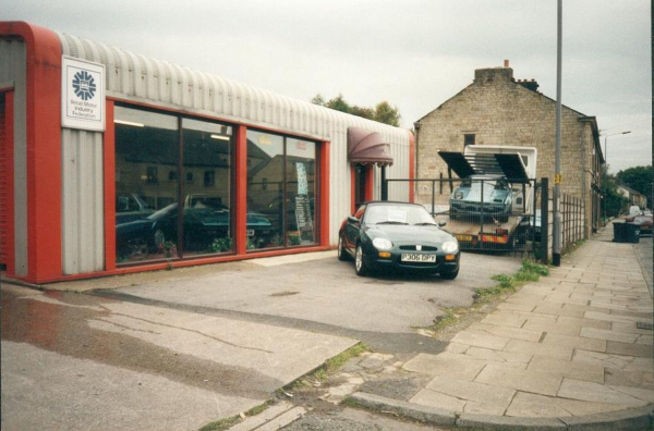 'S+S Preparations' Stubbins Lane - shortly to make way for flats
17-Buildings and the Urban Environment-05-Street Scenes-027-Stubbins Lane and Stubbins area
Keywords: 2000