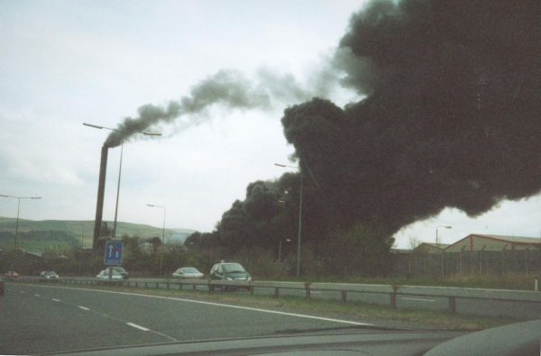 Fire at Edenfield May 2000
17-Buildings and the Urban Environment-05-Street Scenes-011-Edenfield
Keywords: 2000