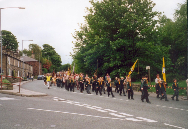 Millennium Parade going down Bury New Road
14-Leisure-04-Events-002-Millennium Festival 2000
Keywords: 2000