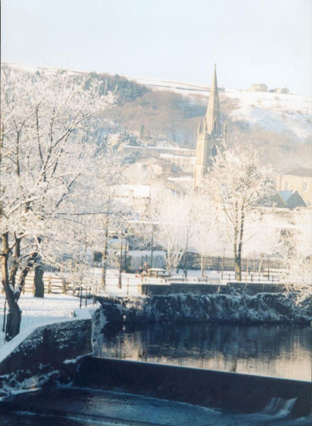 St Paul's Church - Dec 2000
06-Religion-01-Church Buildings-001-Church of England  - St. Paul, Bridge Street, Ramsbottom
Keywords: 2000