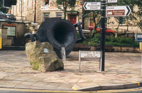 Market place and Urn fountain
17-Buildings and the Urban Environment-05-Street Scenes-017-Market Place
Keywords: 2000