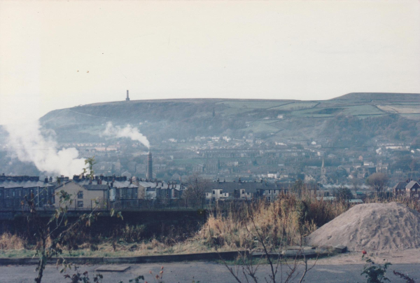 View from Cheshire Court  Peel Brow area
17-Buildings and the Urban Environment-05-Street Scenes-021-Peel Brow area
Keywords: 0