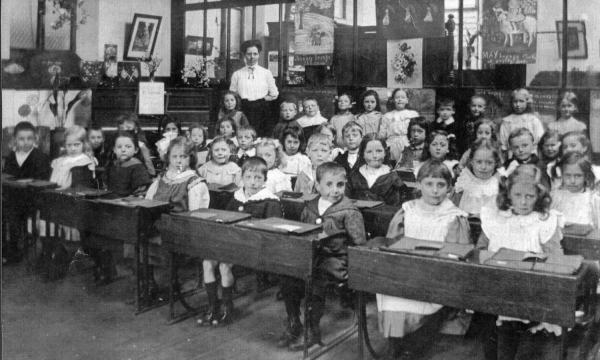 St.Pauls( Rams) classes , staff, rooms 1890-1930's 6 items of good quality 4 itens used in AROUND RAMSBOTTOM PAGES 37-39
05 - Education - 01 - Primary Schools
Keywords: Bury-Archive