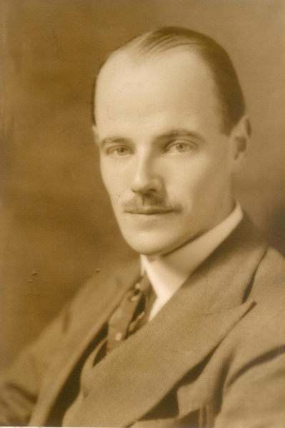 Framed photo of Richard Porritt, about 1935 [he then c25] Signed by Blackstone, N.Y. 
09 - People and Family - 01 - Families
Keywords: Bury-Archive