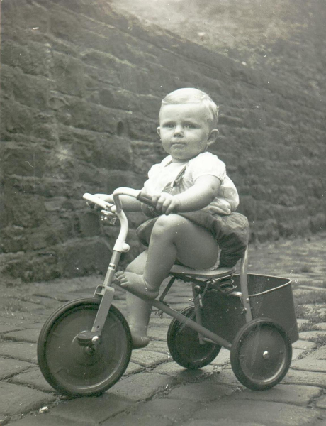 Master John Hibbert as small boy on kiddy-trike 10/9/1961 
09 - People and Family - 01 - Families
Keywords: Bury-Archive