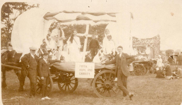 3 photos of ? May Queen events, early 1920s, ... . . . from Wesleyan Chapel 
12 - Customs and Traditions - 02 - Local Events
Keywords: Bury-Archive