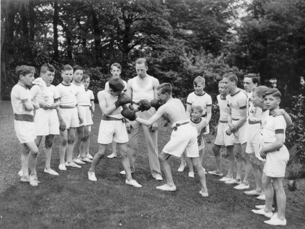 2 pics Holcombe Gymnastic Class, pre WW2. Founder Rev.... Scarlin, Vicar Holcombe. 1st instructor J. Blessington, then donor. Gave displays. Trained Holcombe School or Summ.st 
05-Education-01-Primary Schools-001-Emanuel Holcombe Church of England Primary School
Keywords: 0