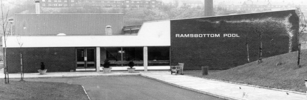 Ramsbottom Pool late 1970's- 2 photos exterior & swimmers 
14 - Leisure - 02 - Sport and Games
Keywords: Bury-Archive