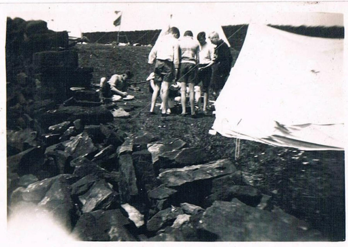  Scout Camp Holcombe Moor, Whit  Week 1939
14 - Leisure - 02 - Sport and Games
Keywords: Bury-Archive