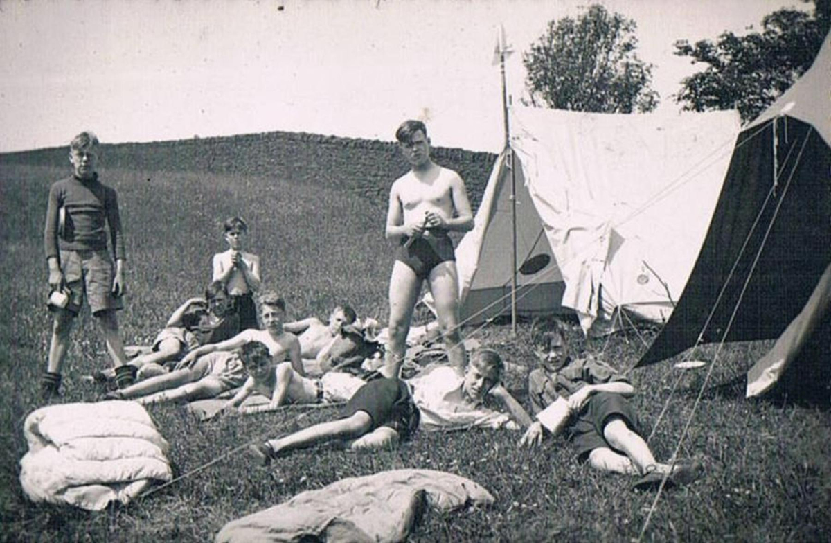  Scout Camp Holcombe Moor, Whit  Week 1939
14 - Leisure - 02 - Sport and Games
Keywords: Bury-Archive