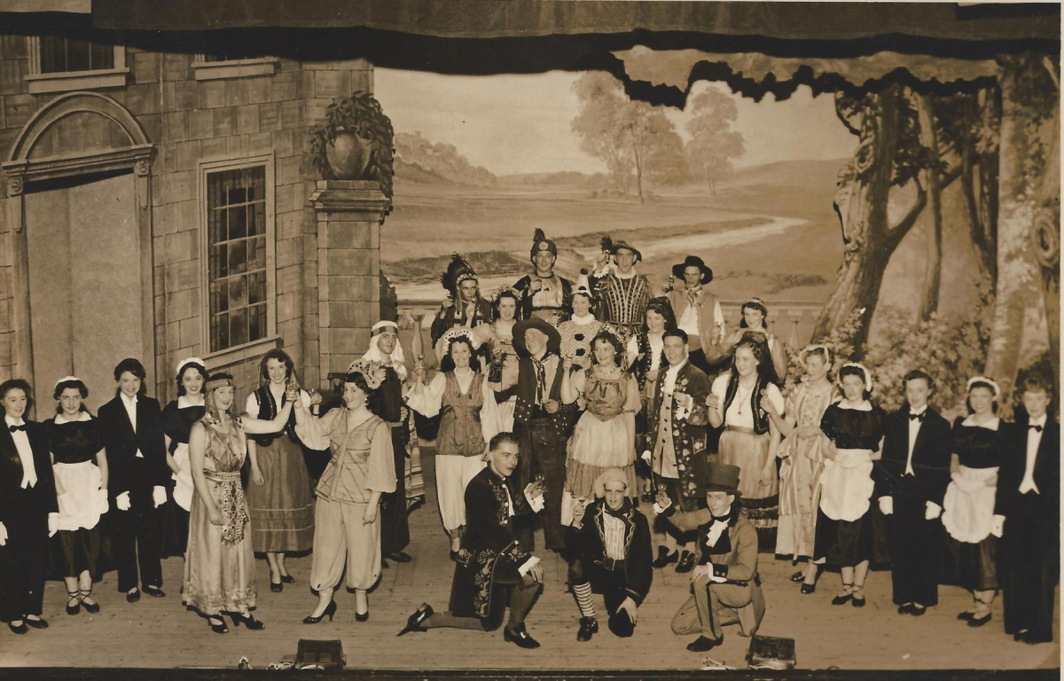 Ramsbottom Amateur Dramatic and Operatic Society: 'Quaker Girl' 
14 - Leisure - 04 - Events
Keywords: Bury-Archive