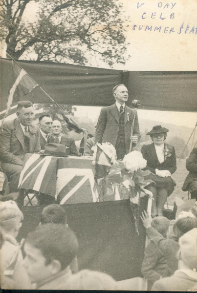 Framed picture of Lt.Col A.T.Porritt as Lanes High Sheriff 1932. Photo taken at Unaform where it is held 
15 - War - 02 - World War 2
Keywords: Bury-Archive