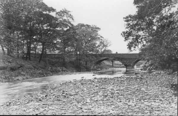 Chasewheel Bridge, River Irwell, Summerseat 
16 - Transport - 01 - Car and Roads
Keywords: Bury-Archive