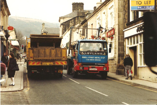 Road congestion traffic in Rams -heavy goods buses parking 14 photographs excellent quality probably 1980 
16 - Transport - 01 - Car and Roads
Keywords: Bury-Archive