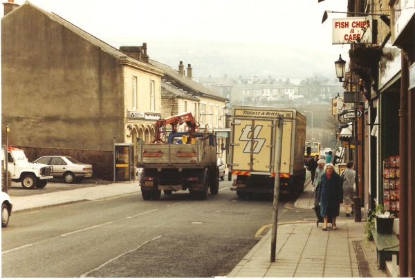 Road congestion traffic in Rams -heavy goods buses parking 14 photographs excellent quality probably 1980 
16-Transport-01-Cars and Roads-000-General
Keywords: 0