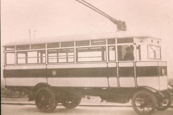 Railless trolley bus no.7 Reg TD418 1922-1928 or 1931 Body Short Bros Rochester. Chassis Thorneycroft 
16 - Transport - 02 - Trams and Buses
Keywords: Bury-Archive