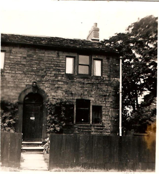 Jim Weldings house Lower Nuttall Road -11  photos dates vary House was originally office of Ocean Chemical. 1920-1952 After his death in 1991 house vandalised. Last in Nuttall
17 - Buildings and the Urban Environment - 02 - Houses
Keywords: Bury-Archive