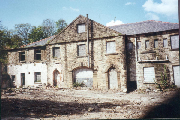Barwood Stables, Kay Brow, saved from demoliton 1994 7 photos-before during and after restoration into traditional style apartments 
17 - Buildings and the Urban Environment - 04 - Pre-20th century Large Houses and Mansions
Keywords: Bury-Archive