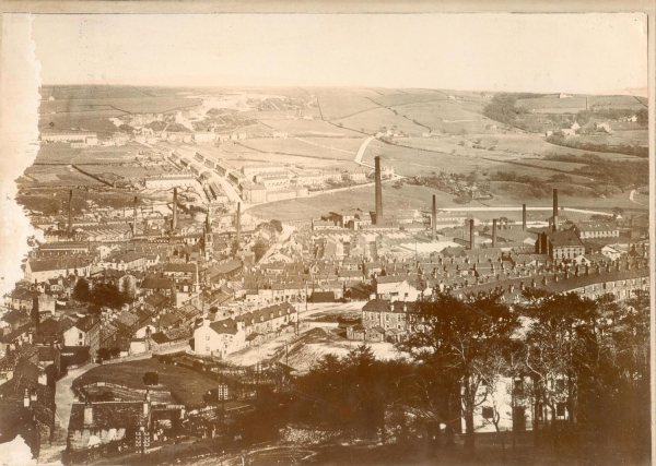 Ramsbottom c.1900 aerial photograph 
17 - Buildings and the Urban Environment - 05 - Street Scenes
Keywords: Bury-Archive