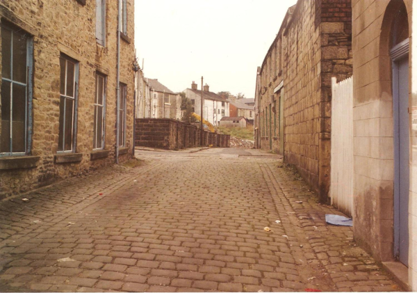 Prince Street looking north 1988 with BenTex on left Before demolition of Strang and south Square Street 
17 - Buildings and the Urban Environment - 05 - Street Scenes
Keywords: Bury-Archive