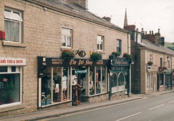 Bridge Street Rams 3 views 1980' s; 3 views 1990' S
17 - Buildings and the Urban Environment - 05 - Street Scenes
Keywords: Bury-Archive