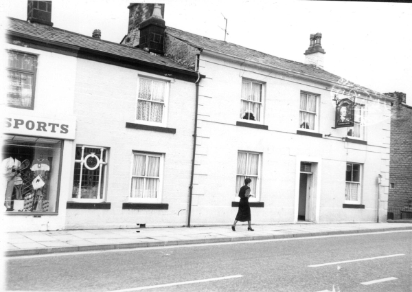 Bolton Street Ramsbottom 1980' s 3 views. 1994-6 views
17 - Buildings and the Urban Environment - 05 - Street Scenes
Keywords: Bury-Archive