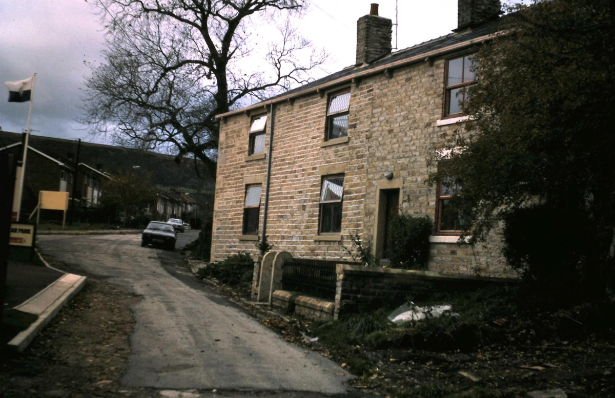  Snow Top of Nuttall Lane, winter 1954-5
17 - Buildings and the Urban Environment - 05 - Street Scenes
Keywords: Bury-Archive