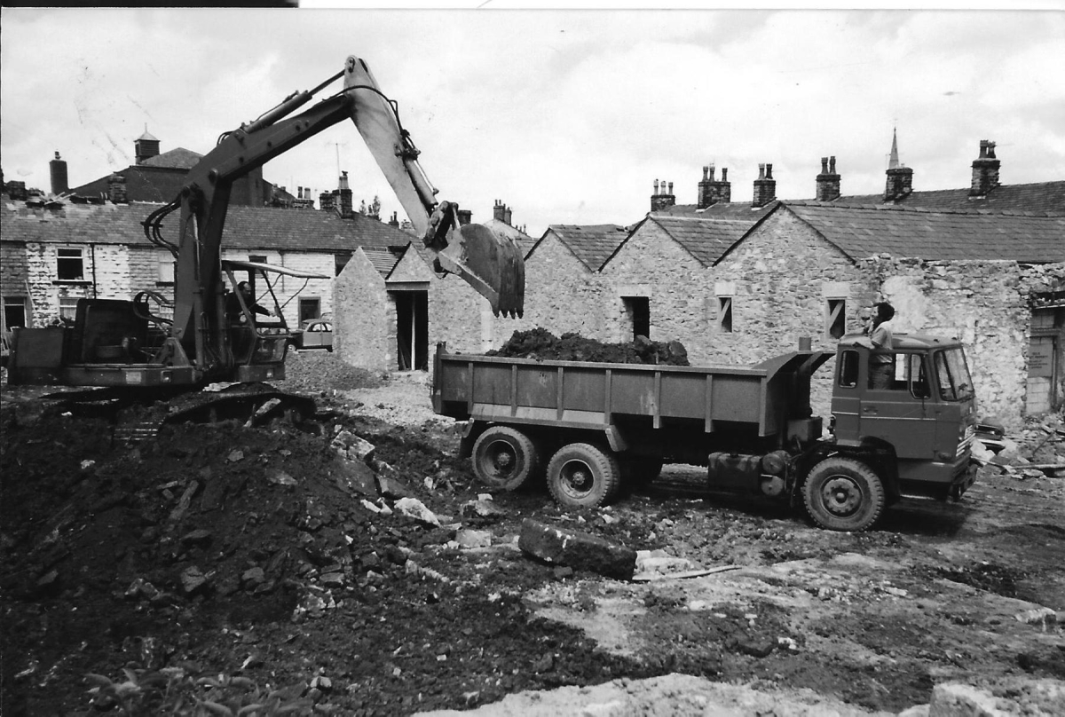 Square Street, Ramsbottom redevelopment
17 - Buildings and the Urban Environment - 05 - Street Scenes
Keywords: Bury-Archive