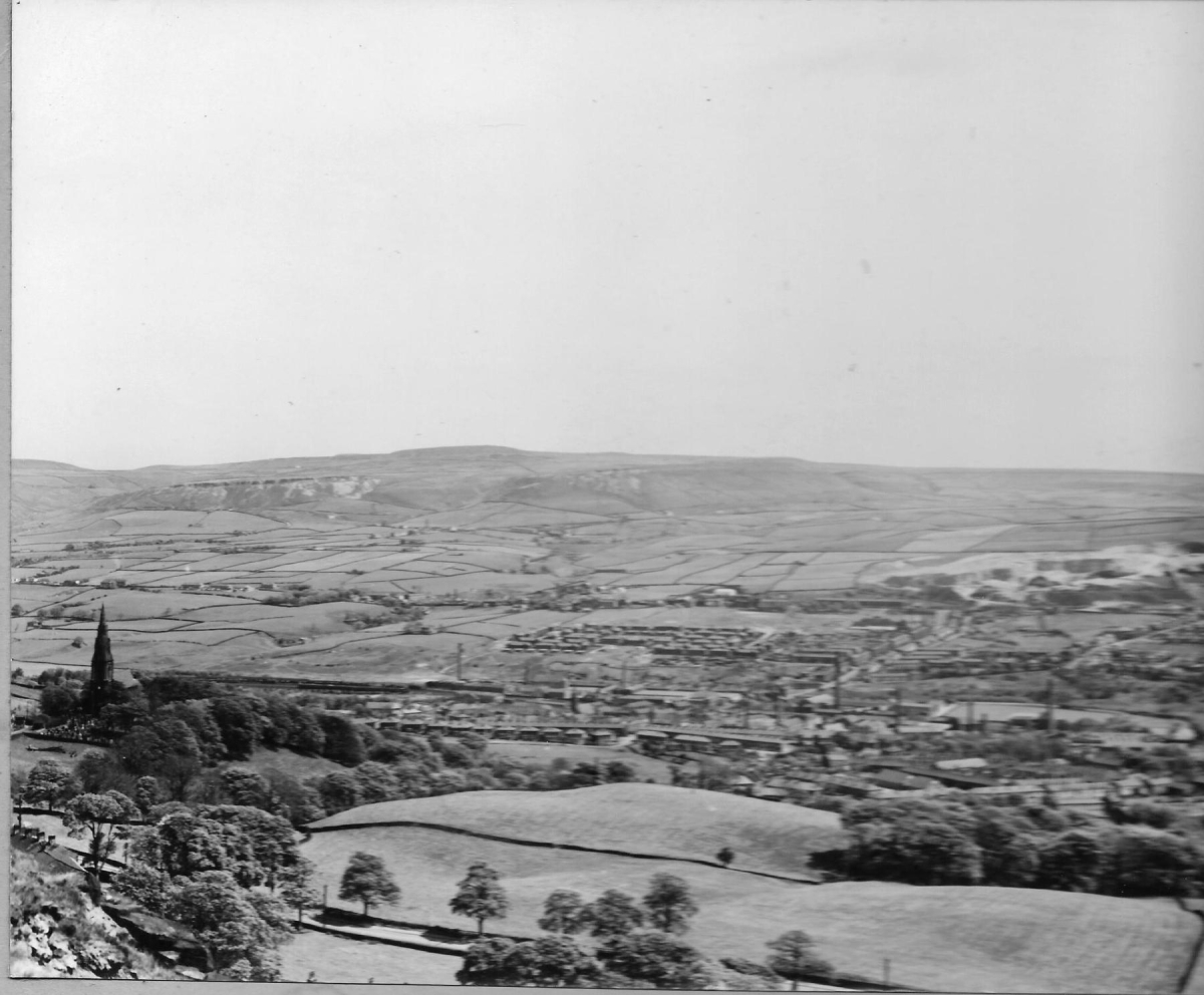 Panoramic view of Ramsbottom Looking over the town and across to Scout Moor
17 - Buildings and the Urban Environment - 05 - Street Scenes
Keywords: Bury-Archive