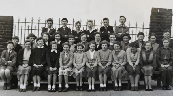 Rowlands Summerseat Methodist Primary School, Rowlands Rd, c1950-2, ‘my granddad Tony Bracegirdle is first left on 2nd row’.
05-Education-01-Primary Schools-006-Summerseat Wesleyan Day School

