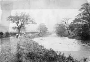 Upstream from Brooksbottom, Water Side, Summerseat, beside the River Irwell ran from the Brick Houses to Robins Road, c. 1910 
17-Buildings and the Urban Environment-05-Street Scenes-028-Summerseat Area
Keywords: 1945