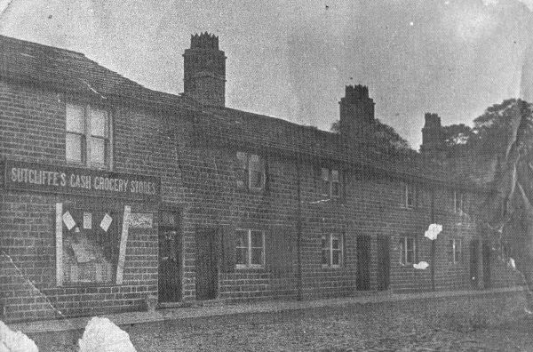 Railway street, Summerseat, 1909 
17-Buildings and the Urban Environment-05-Street Scenes-022-Railway Street
Keywords: 1985