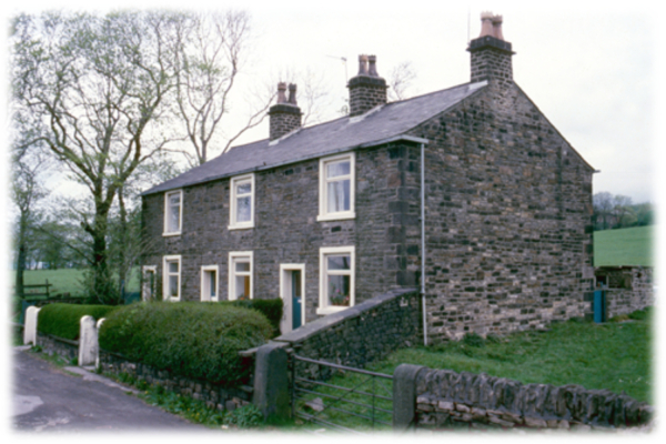 Bird Hall, Rowlands Road Summerseat
17-Buildings and the Urban Environment-05-Street Scenes-028-Summerseat Area
Keywords: 1978